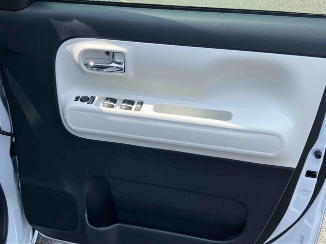 ムーヴキャンバスストライプスＧターボＬＥＤヘッドライト／両側電動スライドドア／コーナーセンサー／アイドリングストップ／衝突回避支援システム／横滑り防止装置／オートライト／オートエアコン／キーフリー／電動格納ミラー／電動パーキングブレーキ（千葉県）の中古車