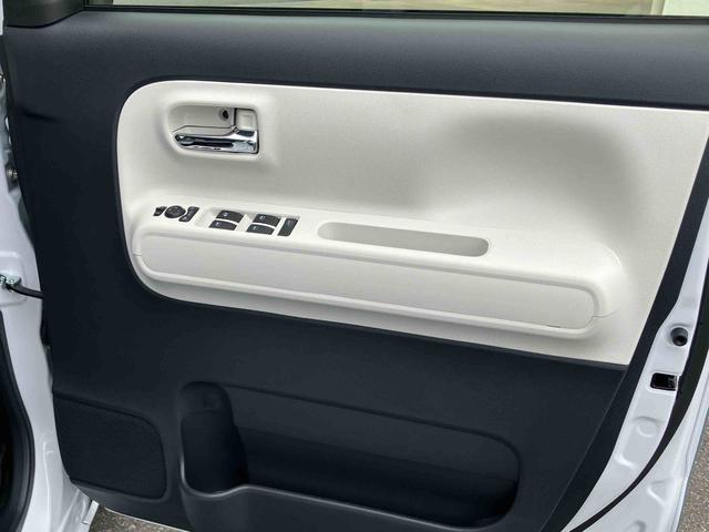 ムーヴキャンバスストライプスＧＬＥＤヘッドライト／両側電動スライドドア／コーナーセンサー／アイドリングストップ／衝突回避支援システム／横滑り防止装置／オートライト／オートエアコン／キーフリー／電動格納ミラー／電動パーキングブレーキ（千葉県）の中古車