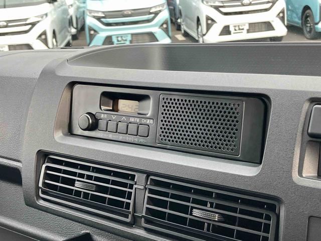 ハイゼットカーゴＤＸオートライト／衝突回避支援システム／オートハイビーム／横滑り防止装置／コーナーセンサー／スペアタイヤ／ＡＭ・ＦＭラジオ／マニュアルエアコン／アイドリングストップ／キーレス／オーバーヘッドシェルフ（千葉県）の中古車