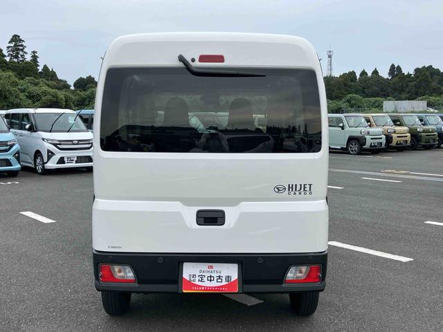 ハイゼットカーゴＤＸオートライト／衝突回避支援システム／オートハイビーム／横滑り防止装置／コーナーセンサー／スペアタイヤ／ＡＭ・ＦＭラジオ／マニュアルエアコン／アイドリングストップ／キーレス／オーバーヘッドシェルフ（千葉県）の中古車