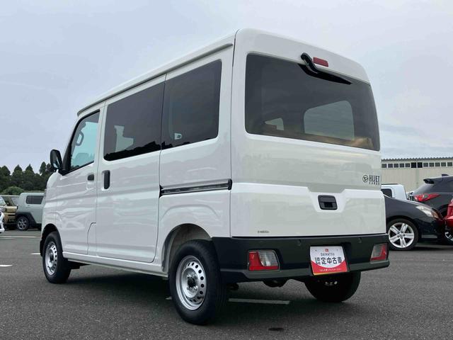 ハイゼットカーゴＤＸオートライト／衝突回避支援システム／オートハイビーム／横滑り防止装置／コーナーセンサー／スペアタイヤ／ＡＭ・ＦＭラジオ／マニュアルエアコン／アイドリングストップ／キーレス／オーバーヘッドシェルフ（千葉県）の中古車