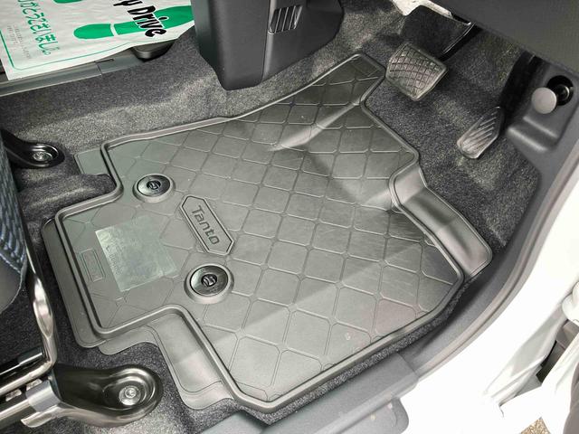 タントカスタムＲＳＬＥＤヘッドライト／両側電動スライドドア／コーナーセンサー／アイドリングストップ／衝突回避支援システム／横滑り防止装置／オートエアコン／アルミホイール／キーフリーシステム／電動格納ミラー／オートライト（千葉県）の中古車