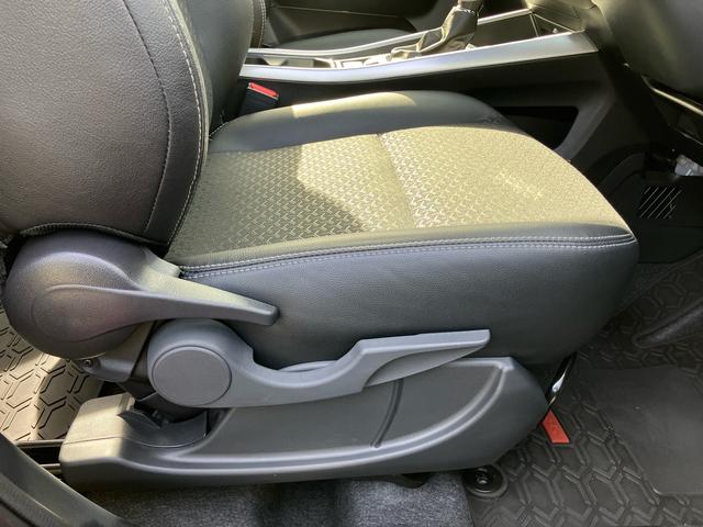 ロッキープレミアムG HEVアダプティブクルコン LEDヘッドライト&フォグランプ バックフォグランプ 17インチアルミホイール シートヒーター 電動駐車ブレーキ コーナーセンサー 衝突被害軽減ブレーキ(千葉県)の中古車