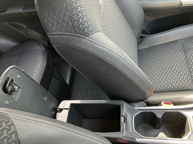 ロッキープレミアムG HEVアダプティブクルコン LEDヘッドライト&フォグランプ バックフォグランプ 17インチアルミホイール シートヒーター 電動駐車ブレーキ コーナーセンサー 衝突被害軽減ブレーキ(千葉県)の中古車