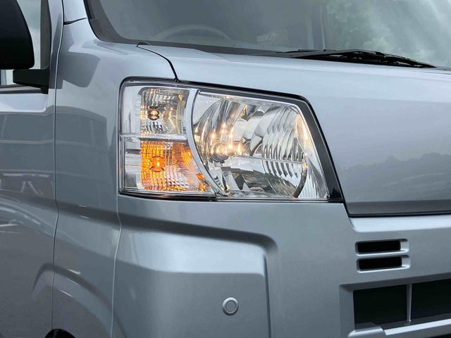 ハイゼットカーゴデラックスオートライト／衝突回避支援システム／オートハイビーム／横滑り防止装置／コーナーセンサー／スペアタイヤ／ＡＭ・ＦＭラジオ／マニュアルエアコン／アイドリングストップ／キーレス／オーバーヘッドシェルフ（千葉県）の中古車