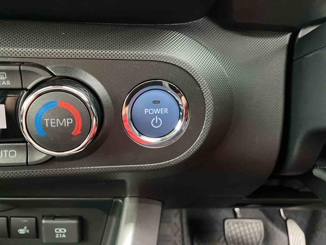 ロッキープレミアムＧ　ＨＥＶアダプティブクルコン　ＬＥＤヘッドライト＆フォグランプ　バックフォグランプ　１７インチアルミホイール　シートヒーター　電動駐車ブレーキ　コーナーセンサー　衝突被害軽減ブレーキ（千葉県）の中古車