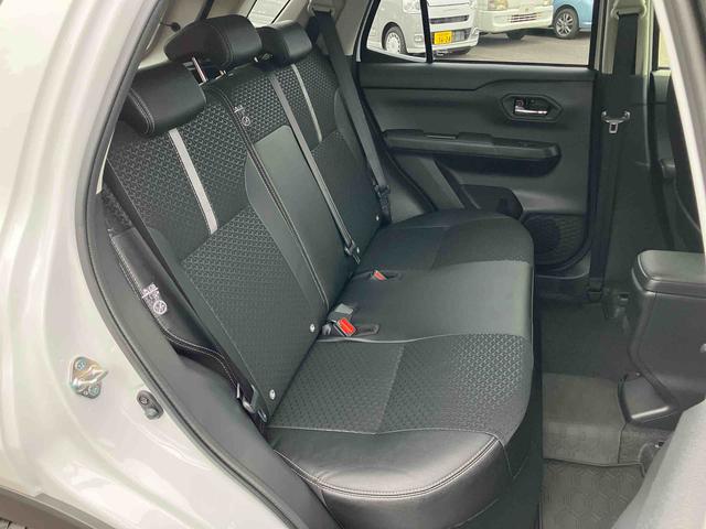 ロッキープレミアムＧ　ＨＥＶアダプティブクルコン　ＬＥＤヘッドライト＆フォグランプ　バックフォグランプ　１７インチアルミホイール　シートヒーター　電動駐車ブレーキ　コーナーセンサー　衝突被害軽減ブレーキ（千葉県）の中古車