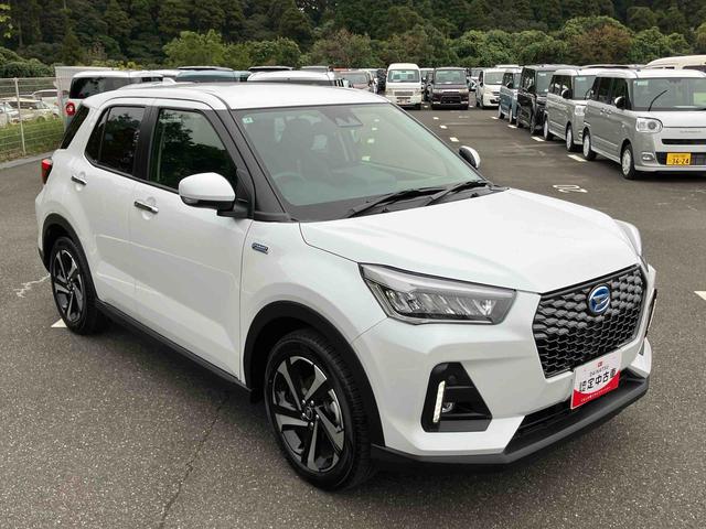 ロッキープレミアムＧ　ＨＥＶアダプティブクルコン　ＬＥＤヘッドライト＆フォグランプ　バックフォグランプ　１７インチアルミホイール　シートヒーター　電動駐車ブレーキ　コーナーセンサー　衝突被害軽減ブレーキ（千葉県）の中古車