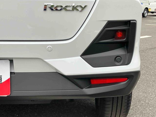 ロッキープレミアムＧ　ＨＥＶアダプティブクルコン　ＬＥＤヘッドライト＆フォグランプ　バックフォグランプ　１７インチアルミホイール　シートヒーター　電動駐車ブレーキ　コーナーセンサー　衝突被害軽減ブレーキ（千葉県）の中古車