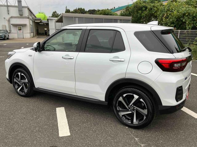 ロッキープレミアムＧ　ＨＥＶアダプティブクルコン　ＬＥＤヘッドライト＆フォグランプ　バックフォグランプ　１７インチアルミホイール　シートヒーター　電動駐車ブレーキ　コーナーセンサー　衝突被害軽減ブレーキ（千葉県）の中古車