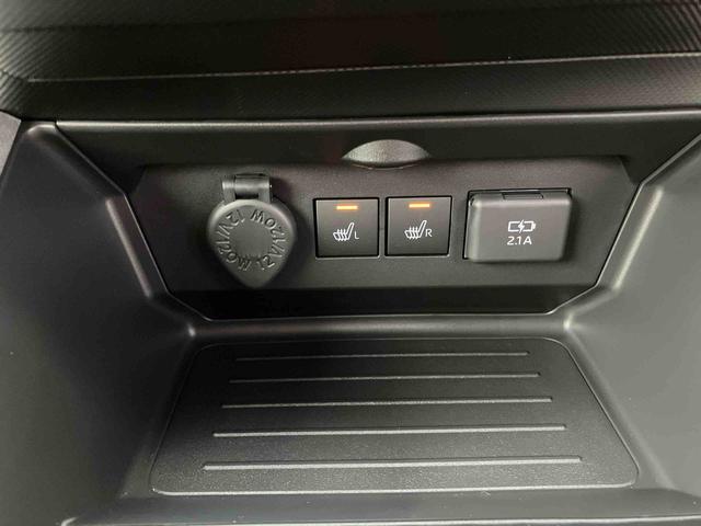 ロッキープレミアムＧ　ＨＥＶアダプティブクルコン　ＬＥＤヘッドライト＆フォグランプ　バックフォグランプ　１７インチアルミホイール　シートヒーター　電動駐車ブレーキ　コーナーセンサー　衝突被害軽減ブレーキ（千葉県）の中古車