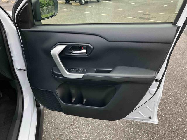 ロッキープレミアムＧ　ＨＥＶアダプティブクルコン　ＬＥＤヘッドライト＆フォグランプ　バックフォグランプ　１７インチアルミホイール　シートヒーター　電動駐車ブレーキ　コーナーセンサー　衝突被害軽減ブレーキ（千葉県）の中古車