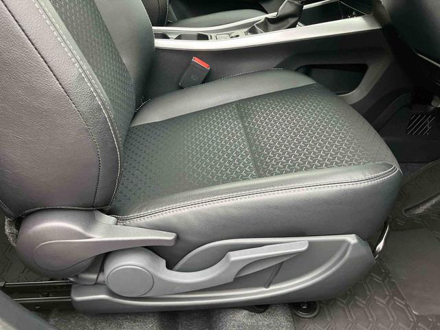 ロッキープレミアムＧ　ＨＥＶアダプティブクルコン　ＬＥＤヘッドライト＆フォグランプ　バックフォグランプ　１７インチアルミホイール　シートヒーター　電動駐車ブレーキ　コーナーセンサー　衝突被害軽減ブレーキ（千葉県）の中古車