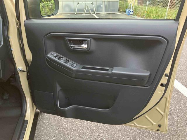 タフトＧ　ダーククロムベンチャー前後ダークガーニッシュ　ガラスルーフ　ルーフレール　１５インチアルミ　ＬＥＤヘッドライト＆フォグランプ　バックカメラ　シートヒーター　電動駐車ブレーキ　コーナーセンサー　衝突被害軽減ブレーキ（千葉県）の中古車