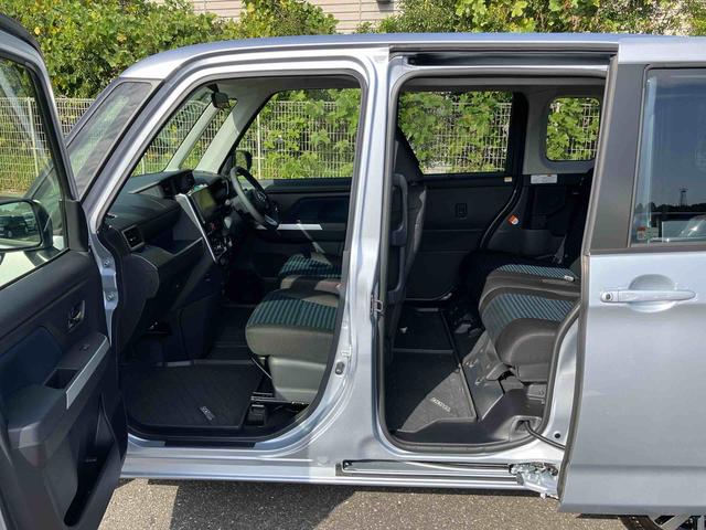 トールカスタムＧＬＥＤヘッドライト＆フォグランプ　アダプティブクルコン　１４インチアルミホイール　両側電動スライドドア　電動パーキングブレーキ　プッシュボタンスターター　コーナーセンサー　衝突被害軽減ブレーキ（千葉県）の中古車