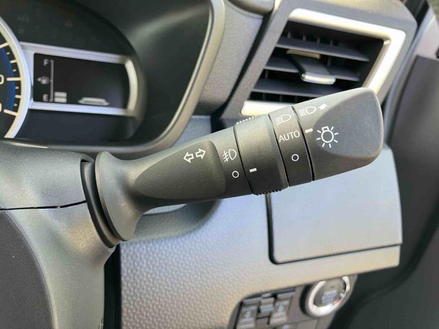 トールカスタムＧＬＥＤヘッドライト＆フォグランプ　アダプティブクルコン　１４インチアルミホイール　両側電動スライドドア　電動パーキングブレーキ　プッシュボタンスターター　コーナーセンサー　衝突被害軽減ブレーキ（千葉県）の中古車