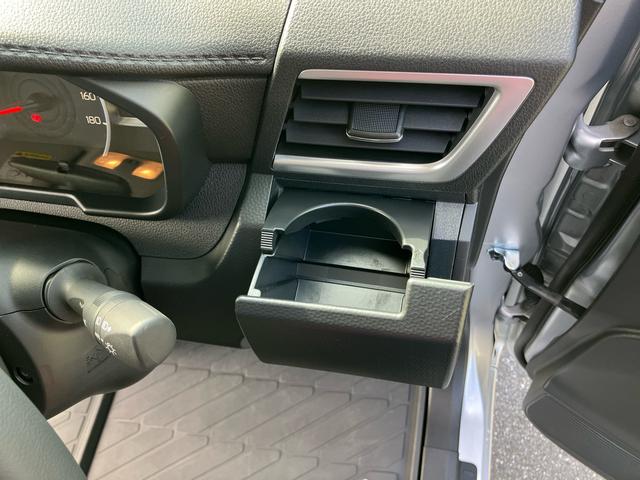 トールカスタムＧＬＥＤヘッドライト＆フォグランプ　アダプティブクルコン　１４インチアルミホイール　両側電動スライドドア　電動パーキングブレーキ　プッシュボタンスターター　コーナーセンサー　衝突被害軽減ブレーキ（千葉県）の中古車