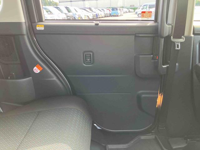 トールカスタムＧＬＥＤヘッドライト＆フォグランプ　アダプティブクルコン　１４インチアルミホイール　両側電動スライドドア　電動パーキングブレーキ　プッシュボタンスターター　コーナーセンサー　衝突被害軽減ブレーキ（千葉県）の中古車