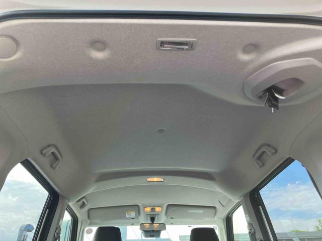 トールカスタムＧＬＥＤヘッドライト＆フォグランプ　アダプティブクルコン　１４インチアルミホイール　両側電動スライドドア　電動パーキングブレーキ　プッシュボタンスターター　コーナーセンサー　衝突被害軽減ブレーキ（千葉県）の中古車