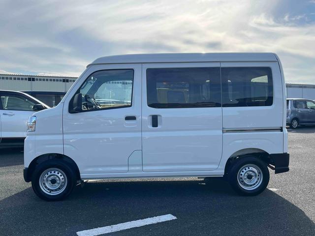 ハイゼットカーゴＤＸオートライト／衝突回避支援システム／オートハイビーム／横滑り防止装置／コーナーセンサー／スペアタイヤ／ＡＭ・ＦＭラジオ／マニュアルエアコン／アイドリングストップ／キーレス／オーバーヘッドシェルフ（千葉県）の中古車