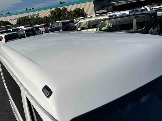 ハイゼットカーゴＤＸオートライト／衝突回避支援システム／オートハイビーム／横滑り防止装置／コーナーセンサー／スペアタイヤ／ＡＭ・ＦＭラジオ／マニュアルエアコン／アイドリングストップ／キーレス／オーバーヘッドシェルフ（千葉県）の中古車