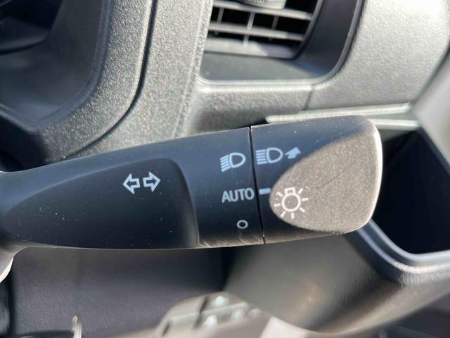 ハイゼットカーゴＤＸオートライト／衝突回避支援システム／オートハイビーム／横滑り防止装置／コーナーセンサー／スペアタイヤ／ＡＭ・ＦＭラジオ／マニュアルエアコン／アイドリングストップ／キーレス／オーバーヘッドシェルフ（千葉県）の中古車