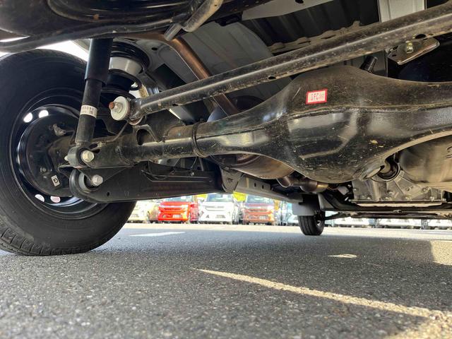 ハイゼットカーゴＤＸオートライト／衝突回避支援システム／オートハイビーム／横滑り防止装置／コーナーセンサー／スペアタイヤ／ＡＭ・ＦＭラジオ／マニュアルエアコン／アイドリングストップ／キーレス／オーバーヘッドシェルフ（千葉県）の中古車