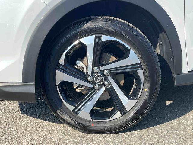 ロッキープレミアムＧ　ＨＥＶ衝突回避支援システム／横滑り防止装置／コーナーセンサー／オートエアコン／プッシュボタンエンジンスターター／アダプティブドライビングビーム／ＬＥＤヘッドライト／電動格納ドアミラー／オートライト（千葉県）の中古車