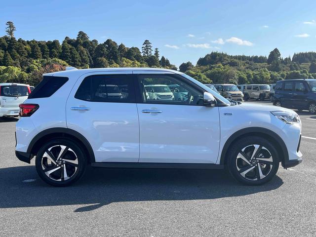 ロッキープレミアムＧ　ＨＥＶ衝突回避支援システム／横滑り防止装置／コーナーセンサー／オートエアコン／プッシュボタンエンジンスターター／アダプティブドライビングビーム／ＬＥＤヘッドライト／電動格納ドアミラー／オートライト（千葉県）の中古車