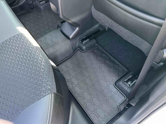 ロッキープレミアムＧ　ＨＥＶ衝突回避支援システム／横滑り防止装置／コーナーセンサー／オートエアコン／プッシュボタンエンジンスターター／アダプティブドライビングビーム／ＬＥＤヘッドライト／電動格納ドアミラー／オートライト（千葉県）の中古車