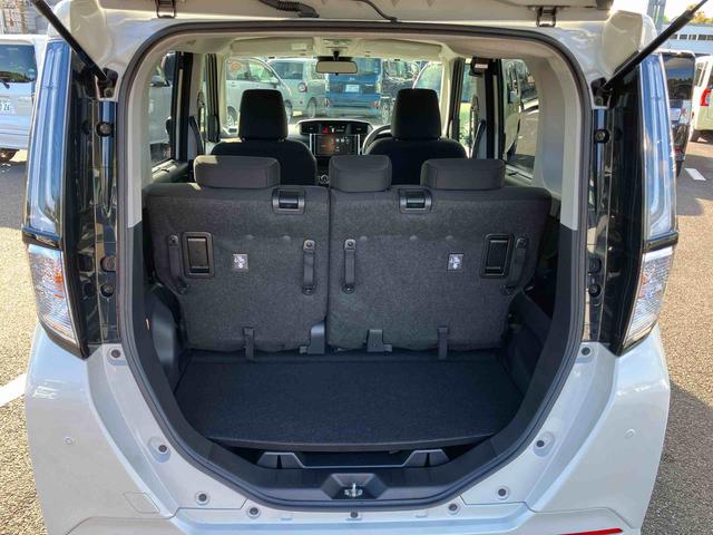 トールカスタムＧＬＥＤヘッドライト＆フォグランプ　アダプティブクルコン　１４インチアルミホイール　両側電動スライドドア　電動パーキングブレーキ　プッシュボタンスターター　コーナーセンサー　衝突被害軽減ブレーキ（千葉県）の中古車