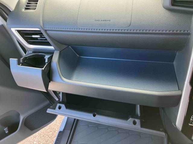 トールカスタムＧＬＥＤヘッドライト＆フォグランプ　アダプティブクルコン　１４インチアルミホイール　両側電動スライドドア　電動パーキングブレーキ　プッシュボタンスターター　コーナーセンサー　衝突被害軽減ブレーキ（千葉県）の中古車