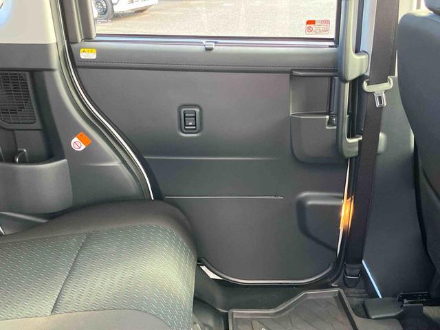 トールカスタムＧＬＥＤヘッドライト＆フォグランプ　アダプティブクルコン　１４インチアルミホイール　両側電動スライドドア　電動パーキングブレーキ　プッシュボタンスターター　コーナーセンサー　衝突被害軽減ブレーキ（千葉県）の中古車