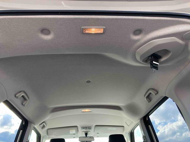 トールカスタムＧＬＥＤヘッドライト＆フォグランプ　アダプティブクルコン　１４インチアルミホイール　両側電動スライドドア　電動パーキングブレーキ　プッシュボタンスターター　コーナーセンサー　衝突被害軽減ブレーキ（千葉県）の中古車