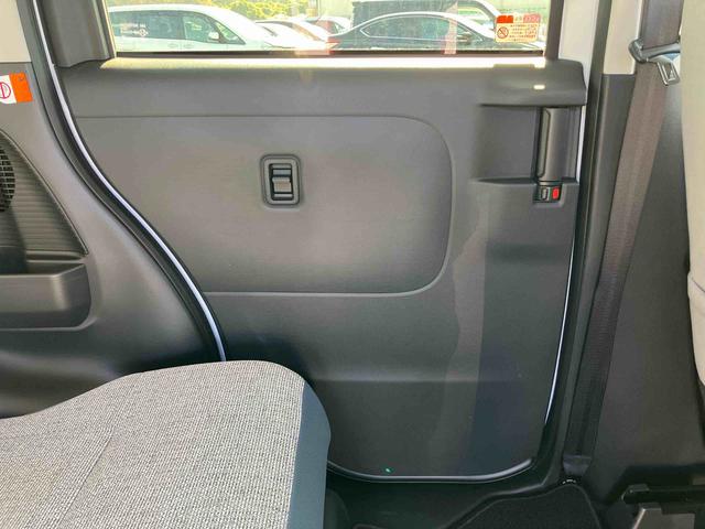 ムーヴキャンバスストライプスＧ両側電動スライドドア　ＬＥＤヘッドライト＆フォグランプ　シートヒーター　保温カップホルダー　電動駐車ブレーキ　バックカメラ　ステアリングスイッチ　コーナーセンサー　衝突被害軽減ブレーキ（千葉県）の中古車