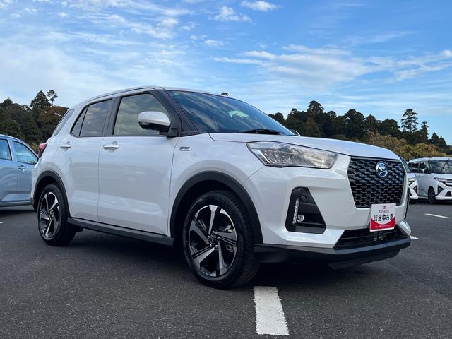 ロッキープレミアムG HEV衝突回避支援システム/横滑り防止装置/コーナーセンサー/オートエアコン/プッシュボタンエンジンスターター/アダプティブクルーズコントロール/LEDヘッドライト/電動格納ドアミラー/オートライト(千葉県)の中古車