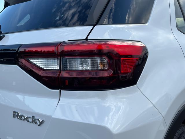 ロッキープレミアムG HEV衝突回避支援システム/横滑り防止装置/コーナーセンサー/オートエアコン/プッシュボタンエンジンスターター/アダプティブクルーズコントロール/LEDヘッドライト/電動格納ドアミラー/オートライト(千葉県)の中古車