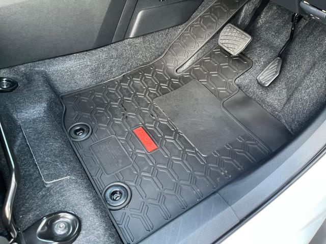 ロッキープレミアムG HEV衝突回避支援システム/横滑り防止装置/コーナーセンサー/オートエアコン/プッシュボタンエンジンスターター/アダプティブクルーズコントロール/LEDヘッドライト/電動格納ドアミラー/オートライト(千葉県)の中古車