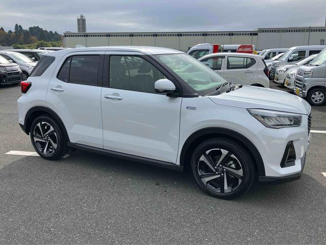 ロッキープレミアムG HEVアダプティブクルコン LEDヘッドライト&フォグランプ バックフォグランプ 17インチアルミホイール シートヒーター 電動駐車ブレーキ コーナーセンサー 衝突被害軽減ブレーキ(千葉県)の中古車