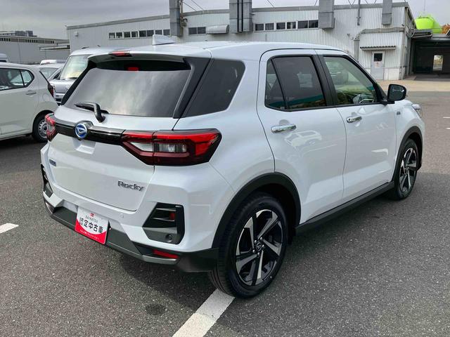 ロッキープレミアムG HEVアダプティブクルコン LEDヘッドライト&フォグランプ バックフォグランプ 17インチアルミホイール シートヒーター 電動駐車ブレーキ コーナーセンサー 衝突被害軽減ブレーキ(千葉県)の中古車