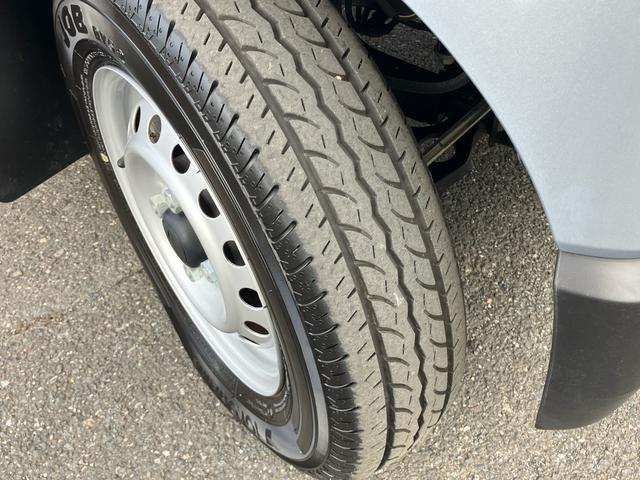 ハイゼットカーゴDXオートライト/衝突回避支援システム/オートハイビーム/横滑り防止装置/コーナーセンサー/AM・FMラジオ/マニュアルエアコン/アイドリングストップ/キーレスエントリー/オーバーヘッドシェルフ(千葉県)の中古車