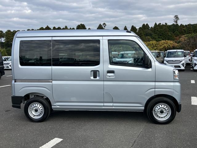 ハイゼットカーゴDXオートライト/衝突回避支援システム/オートハイビーム/横滑り防止装置/コーナーセンサー/AM・FMラジオ/マニュアルエアコン/アイドリングストップ/キーレスエントリー/オーバーヘッドシェルフ(千葉県)の中古車