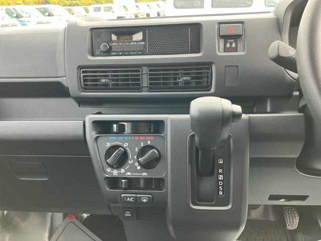 ハイゼットカーゴDXオートライト/衝突回避支援システム/オートハイビーム/横滑り防止装置/コーナーセンサー/AM・FMラジオ/マニュアルエアコン/アイドリングストップ/キーレスエントリー/オーバーヘッドシェルフ(千葉県)の中古車