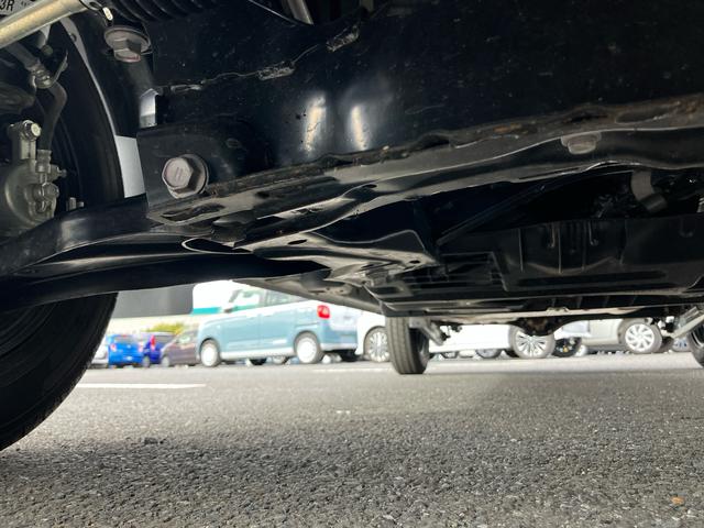 ハイゼットカーゴDXオートライト/衝突回避支援システム/オートハイビーム/横滑り防止装置/コーナーセンサー/AM・FMラジオ/マニュアルエアコン/アイドリングストップ/キーレスエントリー/オーバーヘッドシェルフ(千葉県)の中古車