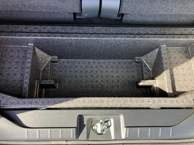 タントカスタムＲＳＬＥＤヘッドライト／両側電動スライドドア／コーナーセンサー／アイドリングストップ／衝突回避支援システム／横滑り防止装置／オートエアコン／アルミホイール／キーフリーシステム／電動格納ミラー／オートライト（千葉県）の中古車