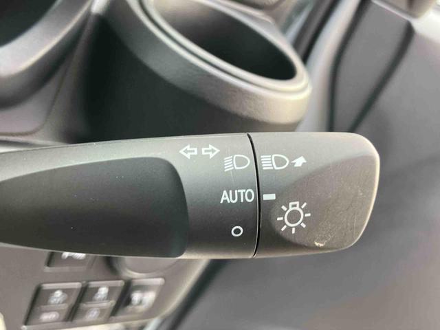 ミライースL SAIIIオートライト/オートハイビーム/キーレスエントリー/コーナーセンサー/アイドリングストップ/衝突回避支援システム/横滑り防止装置/マニュアルエアコン/パワーウィンドウ/盗難防止用セキュリティアラーム(千葉県)の中古車