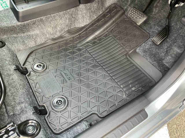 ミライースL SAIIIオートライト/オートハイビーム/キーレスエントリー/コーナーセンサー/アイドリングストップ/衝突回避支援システム/横滑り防止装置/マニュアルエアコン/パワーウィンドウ/盗難防止用セキュリティアラーム(千葉県)の中古車