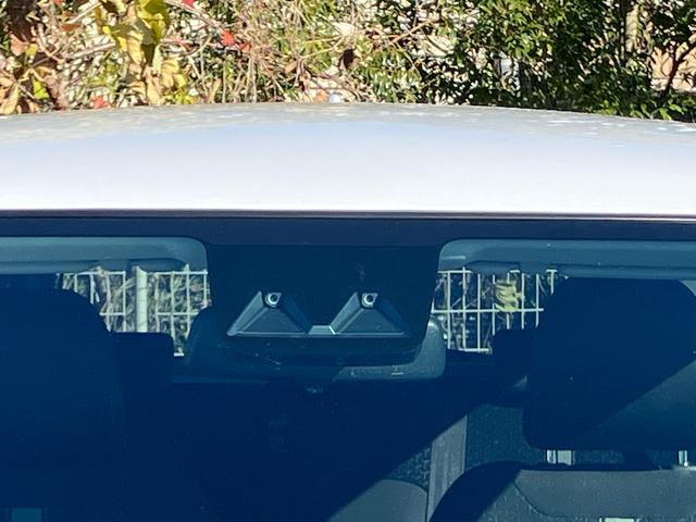 ロッキープレミアムＧ　ＨＥＶアダプティブクルコン　ＬＥＤヘッドライト＆フォグランプ　バックフォグランプ　１７インチアルミホイール　シートヒーター　電動駐車ブレーキ　コーナーセンサー　衝突被害軽減ブレーキ（千葉県）の中古車