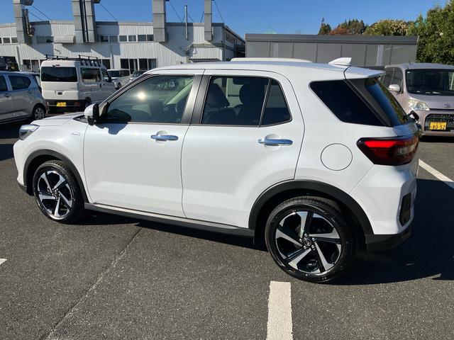 ロッキープレミアムＧ　ＨＥＶアダプティブクルコン　ＬＥＤヘッドライト＆フォグランプ　バックフォグランプ　１７インチアルミホイール　シートヒーター　電動駐車ブレーキ　コーナーセンサー　衝突被害軽減ブレーキ（千葉県）の中古車