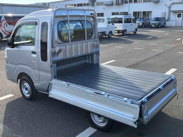 ハイゼットトラックジャンボスタンダード電子制御４ＷＤ　ＣＶＴ　衝突被害軽減ブレーキ　コーナーセンサー　横滑り防止装置　オートライト　アイドリングストップ　スピーカー一体型ＡＭ／ＦＭラジオ　エアコン　パワステ　オーバーヘッドシェルフ（千葉県）の中古車